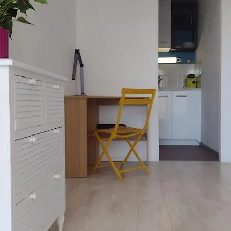 Charmant Studio Idealement Situe Bord De Seine Apartment Rouen